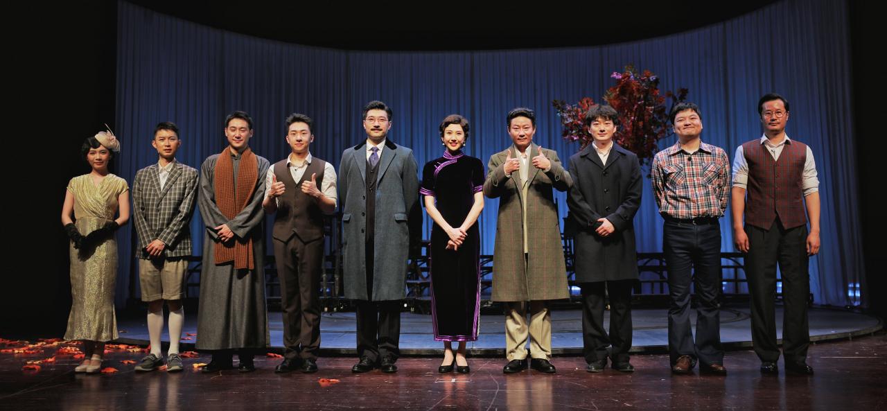 本周四晚郑州话剧《寻她芳踪·张爱玲》首场开演!第二场周六晚再次上演!插图(8)